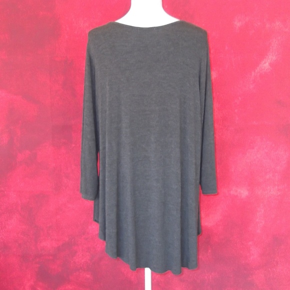 EUC Maurices Grey Flowy Top Size 2 (20/22) - Picture 5 of 8